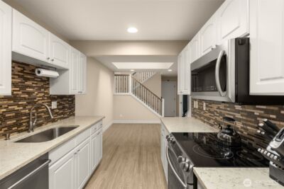 14226 NE 2nd Place #65, Bellevue, WA 98007 - Photo 9