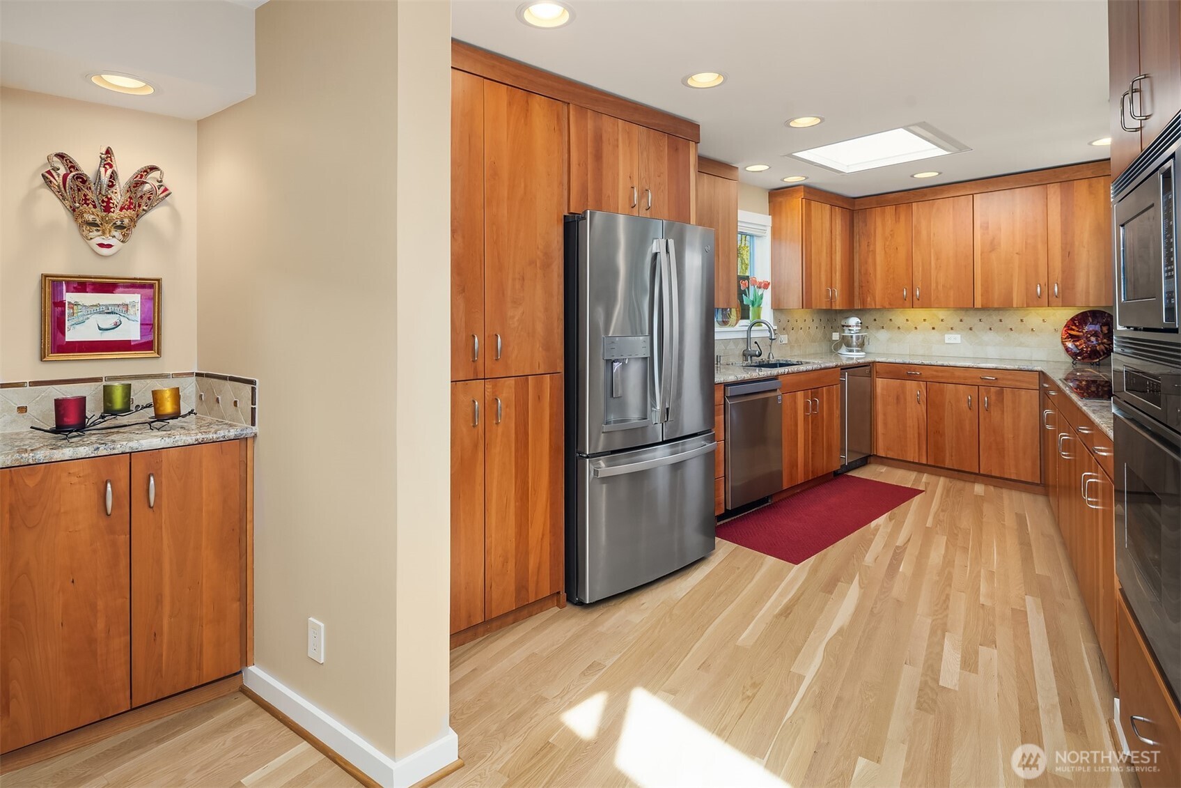 10 E Roanoke Street #2, Seattle, WA 98102-3281