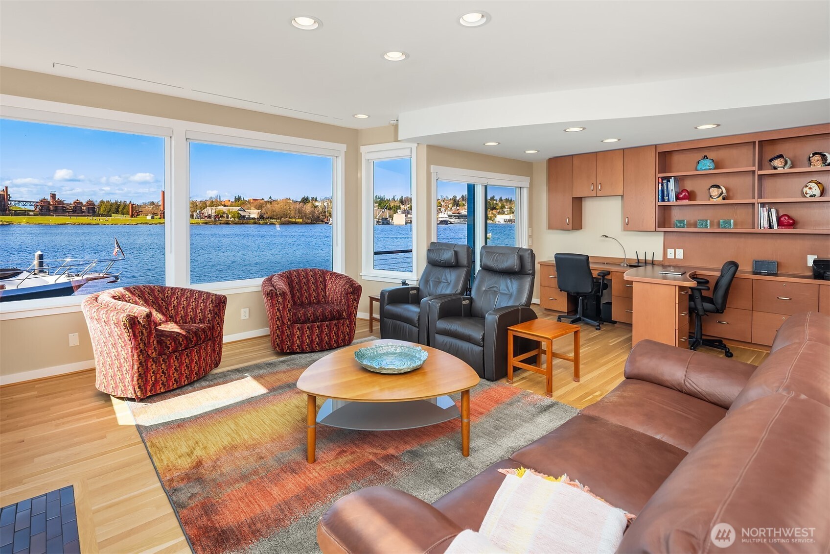 10 E Roanoke Street #2, Seattle, WA 98102-3281