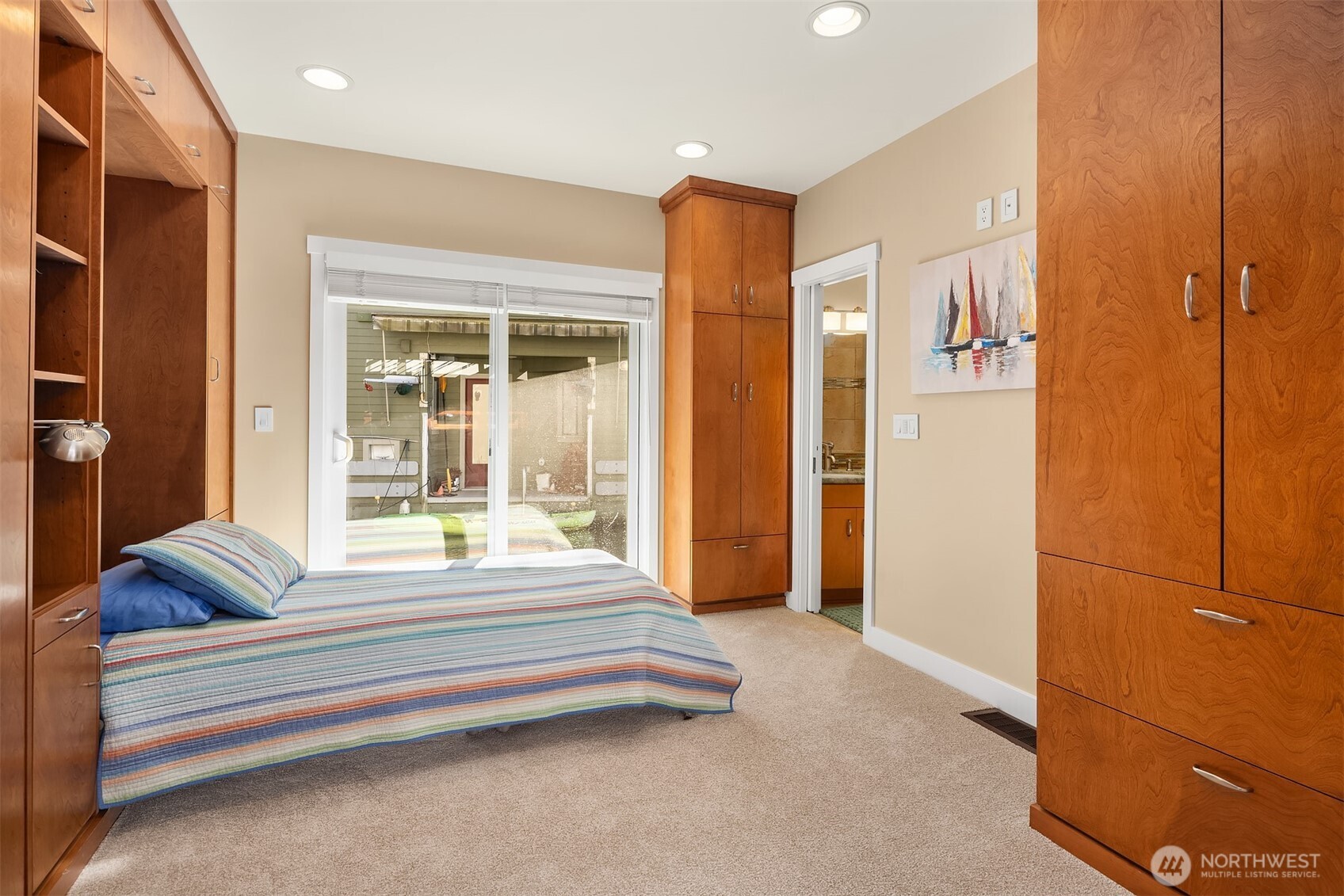 10 E Roanoke Street #2, Seattle, WA 98102-3281