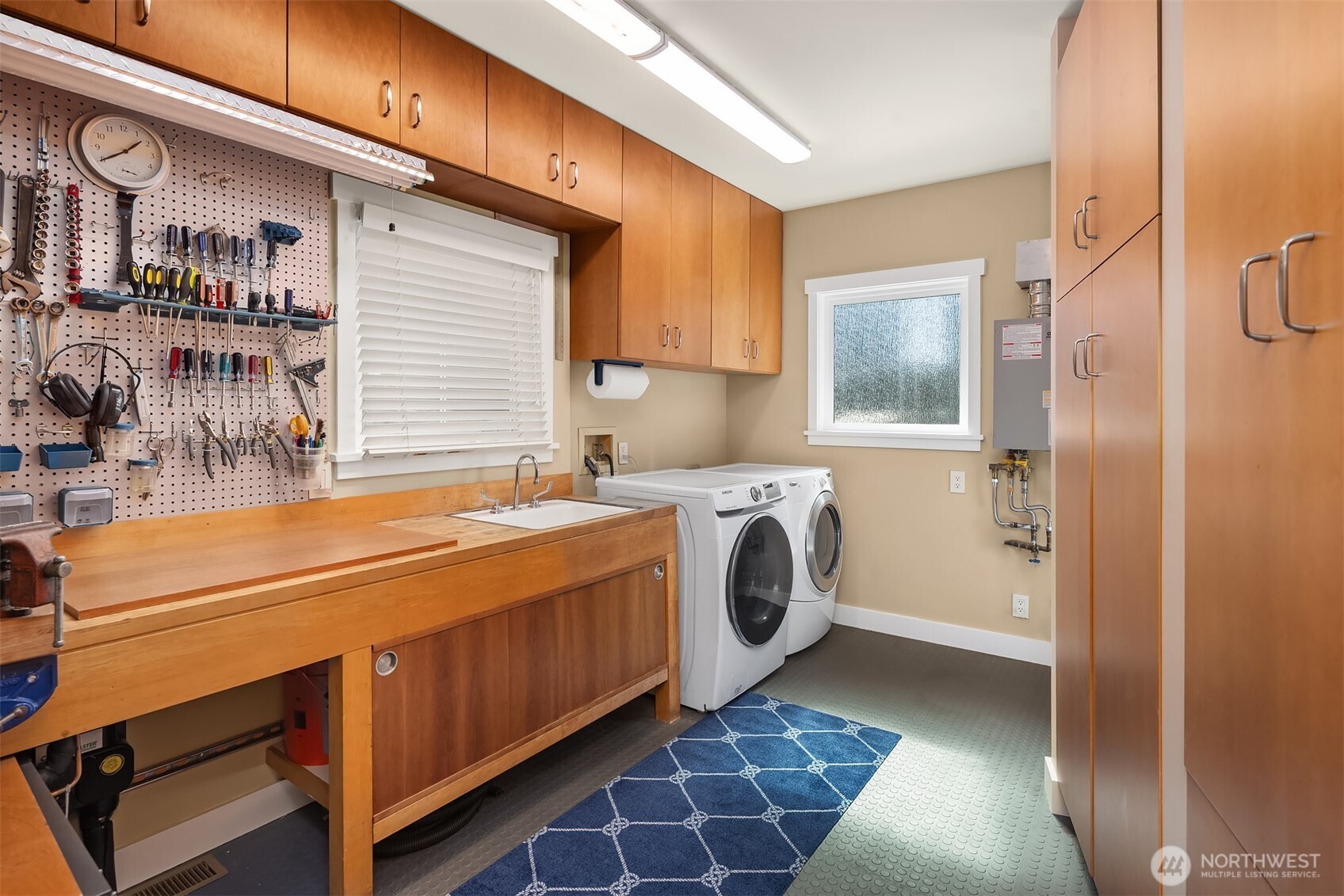 10 E Roanoke Street #2, Seattle, WA 98102-3281