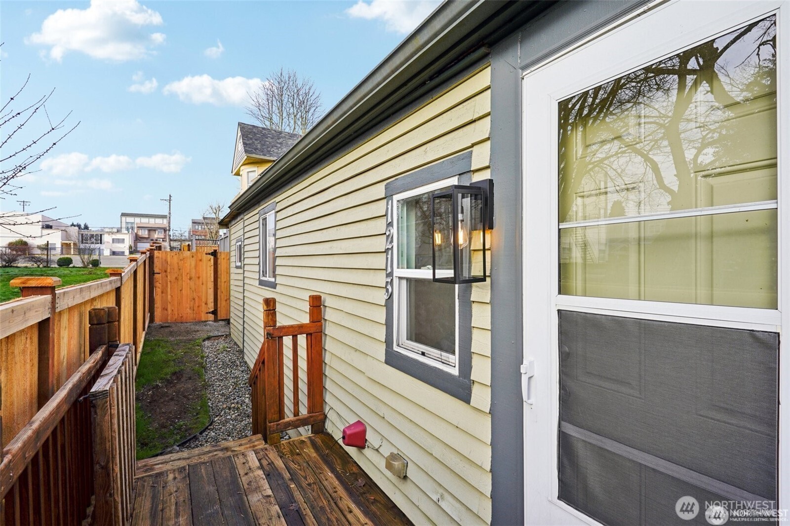 1213 S J Street , Tacoma, WA 98405