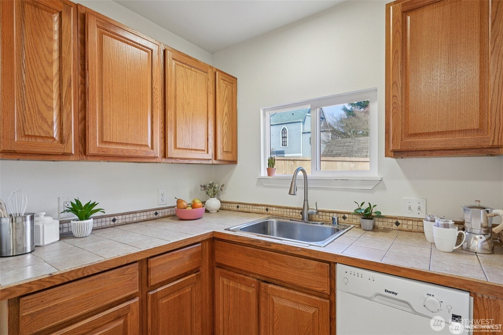 1213 S J Street , Tacoma, WA 98405