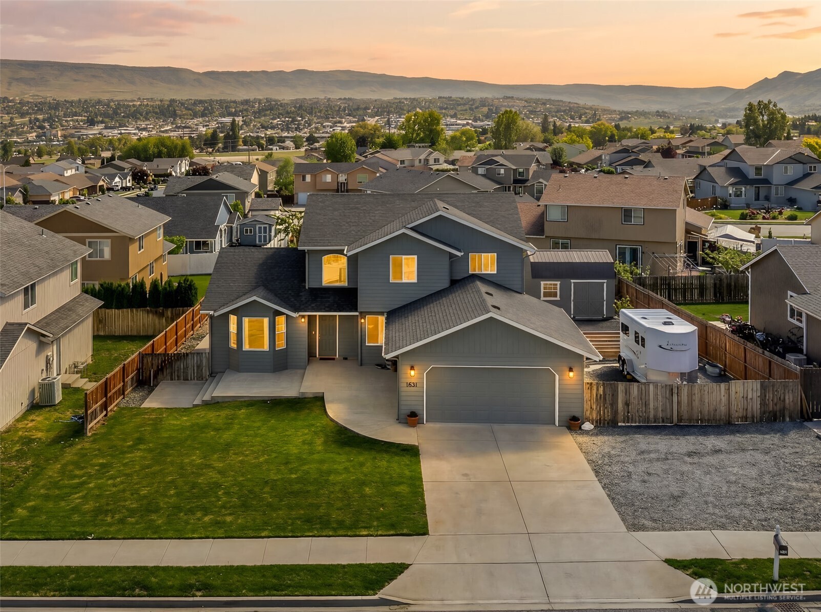 1631 Fuller Street , Wenatchee, WA 98801
