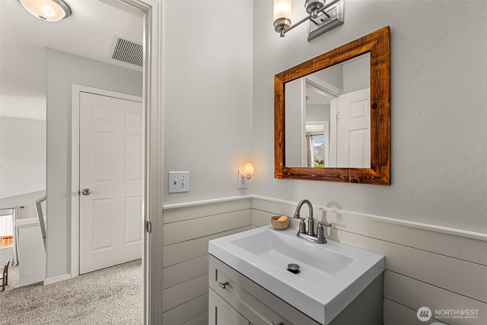 1631 Fuller Street , Wenatchee, WA 98801