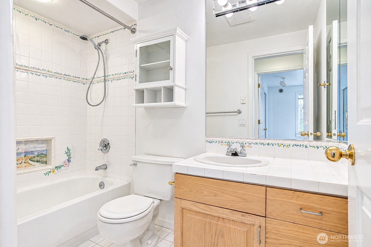 8260 53rd Avenue W #202, Mukilteo, WA 98275-2671