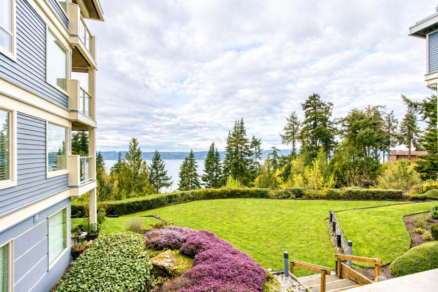 8260 53rd Avenue W #202, Mukilteo, WA 98275-2671