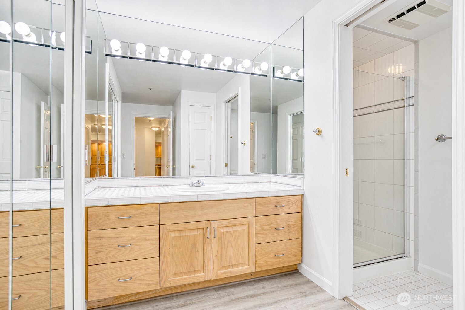 8260 53rd Avenue W #202, Mukilteo, WA 98275-2671
