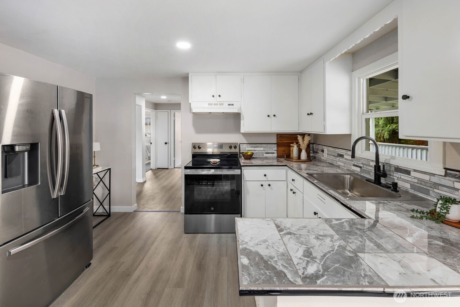 8826 S Sheridan Avenue , Tacoma, WA 98444
