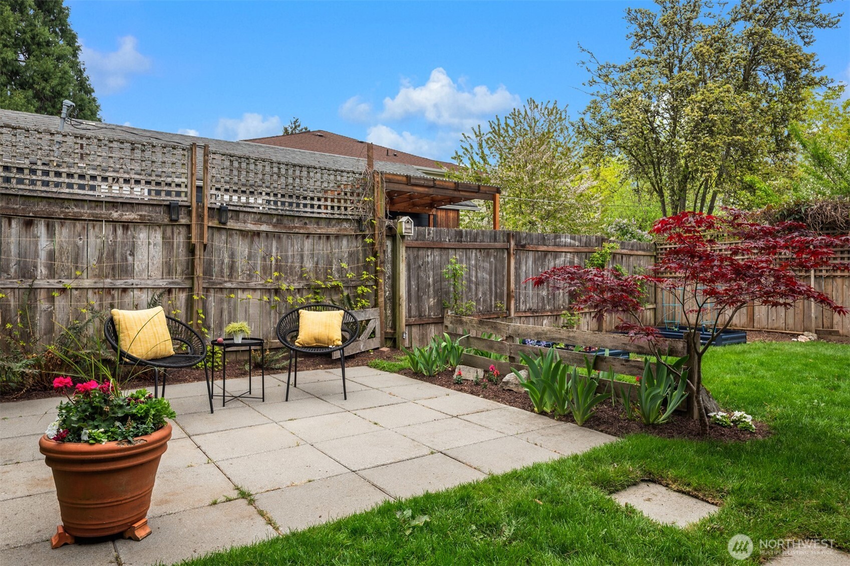 8729 12th Avenue NW, Seattle, WA 98117