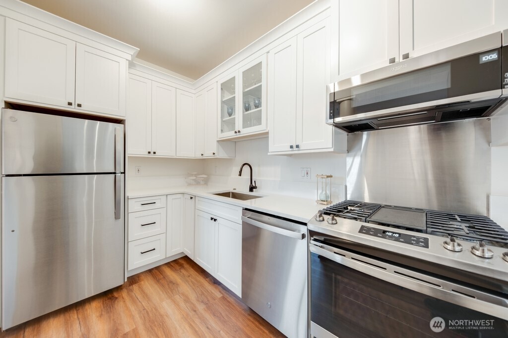 10042 Main Street #203, Bellevue, WA 98004