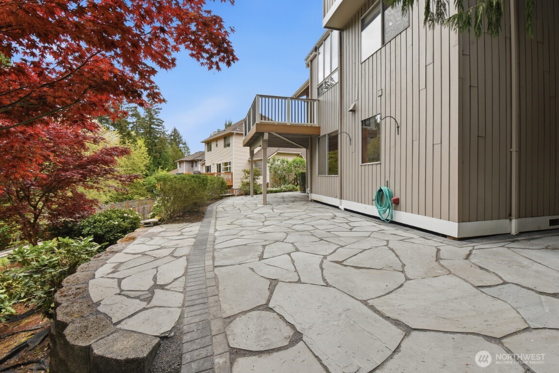 22348 NE 18th Street , Sammamish, WA 98074