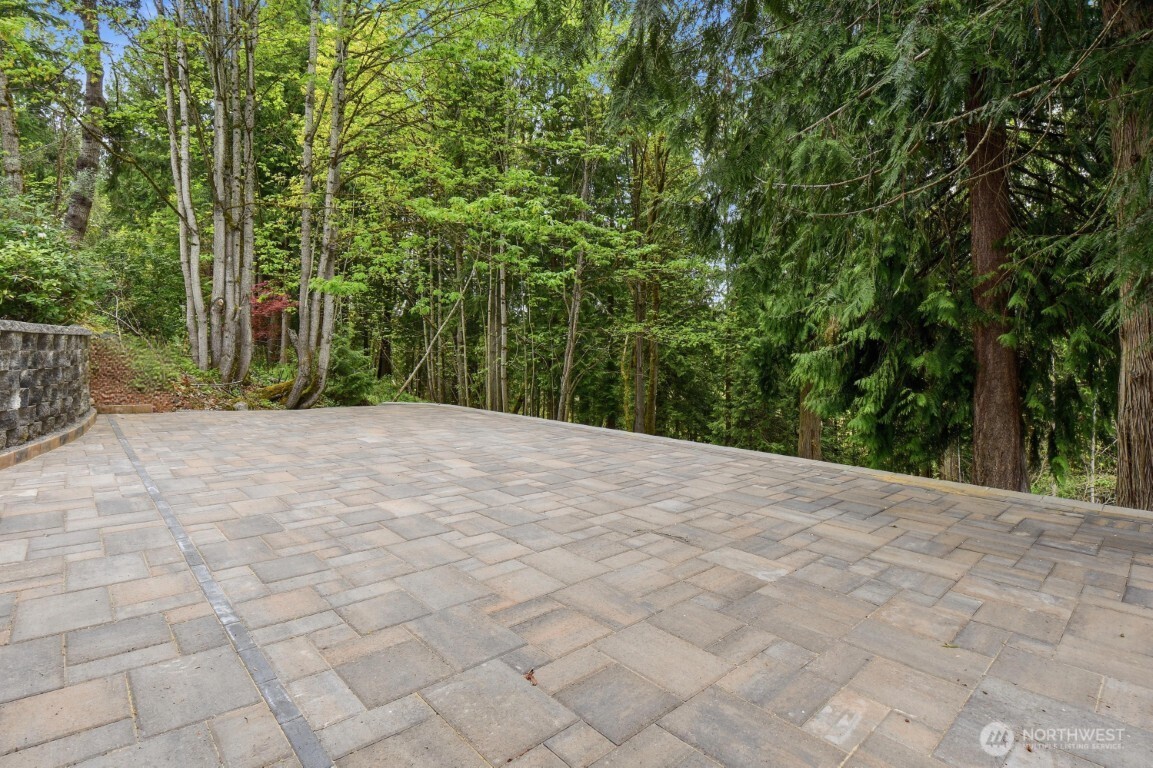 22348 NE 18th Street , Sammamish, WA 98074