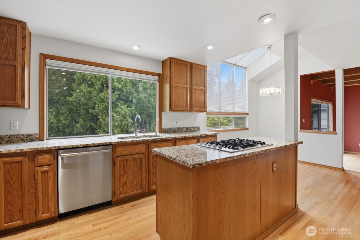 22348 NE 18th Street , Sammamish, WA 98074