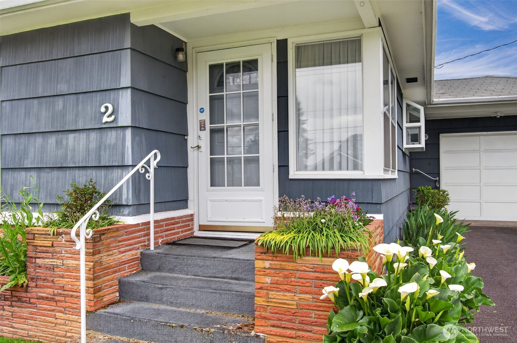 2 Pacific Place , Longview, WA 98632