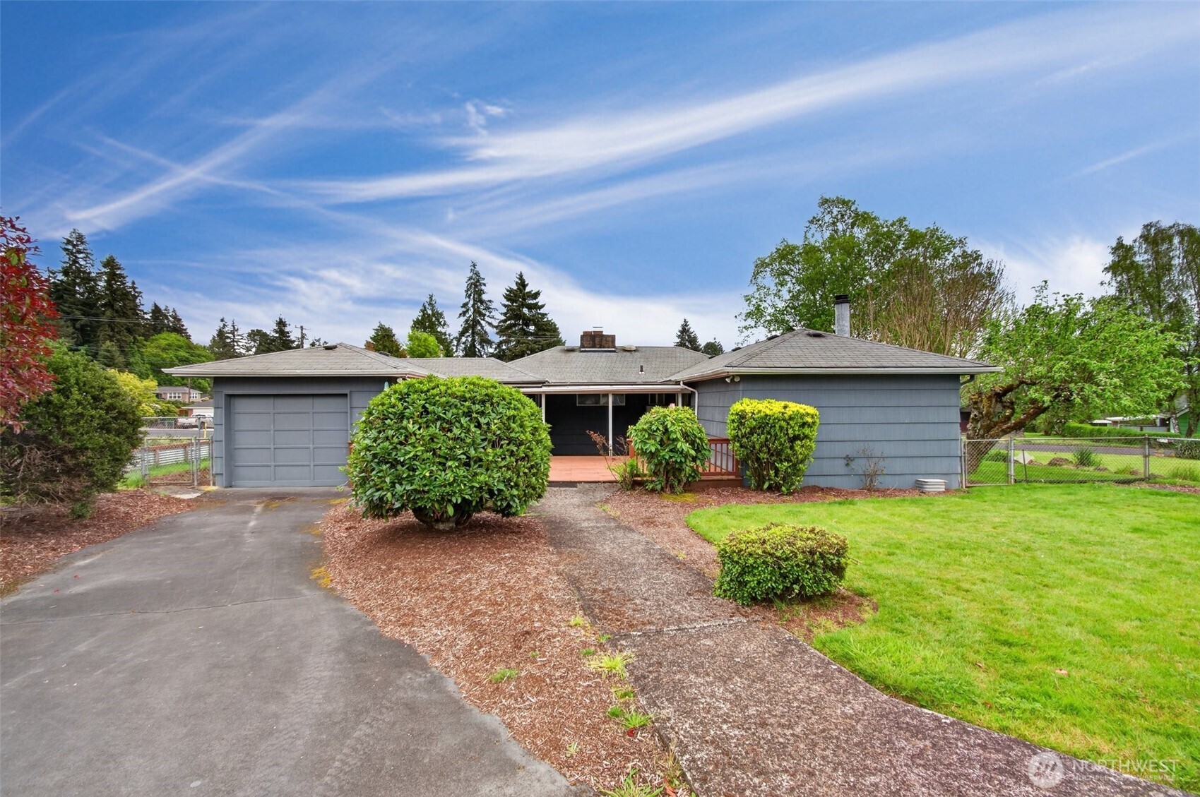 2 Pacific Place , Longview, WA 98632