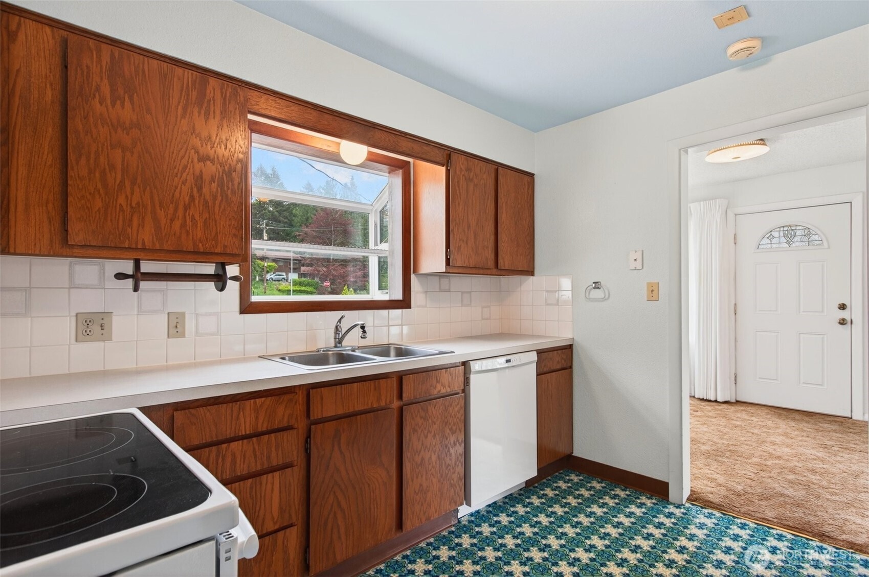 2 Pacific Place , Longview, WA 98632