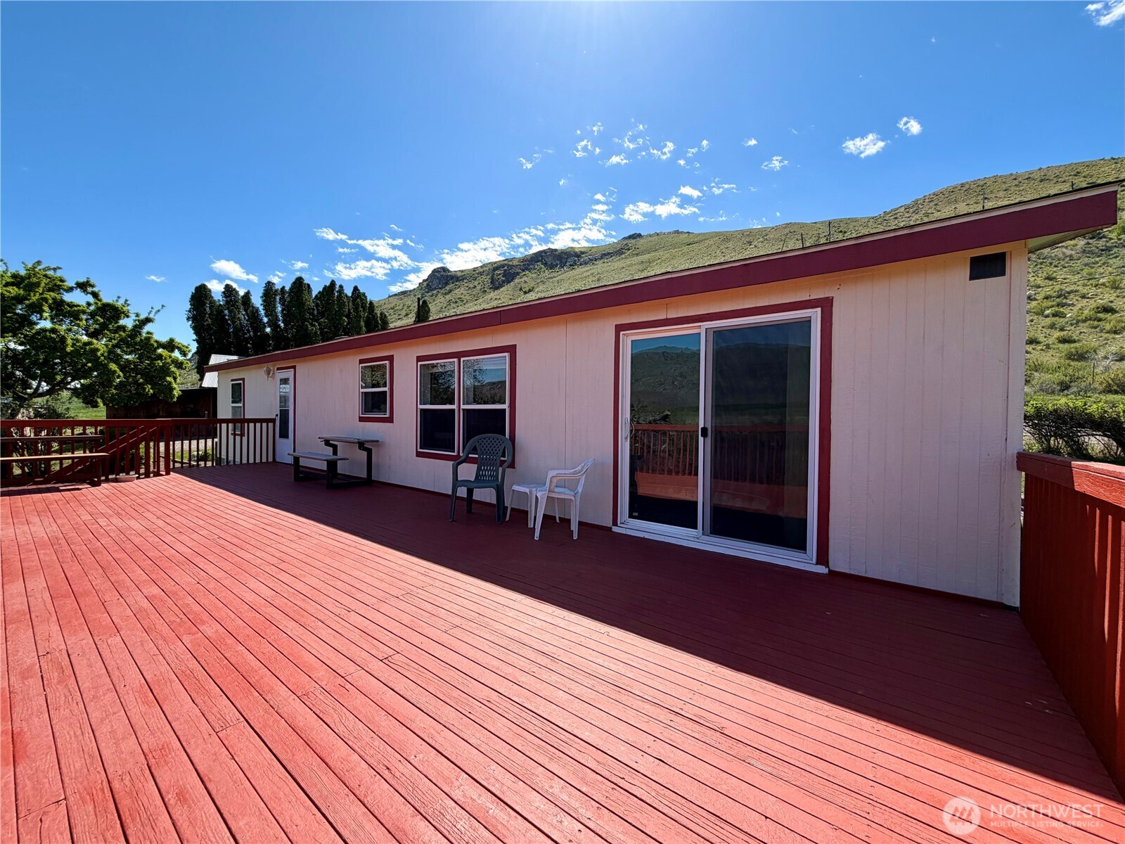 1024 Old Hwy 97 , Brewster, WA 98812