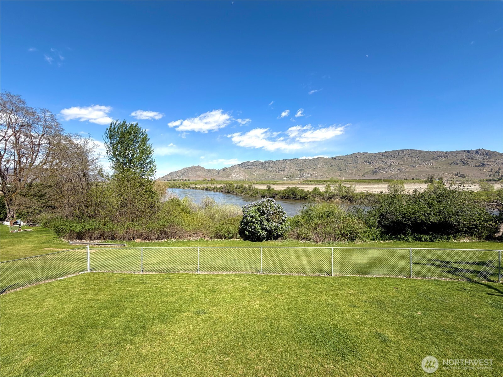 1024 Old Hwy 97 , Brewster, WA 98812