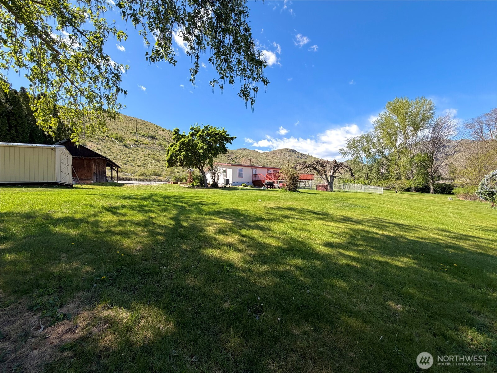 1024 Old Hwy 97 , Brewster, WA 98812