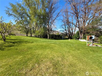 1024 Old Hwy 97 , Brewster, WA 98812 - Photo 33