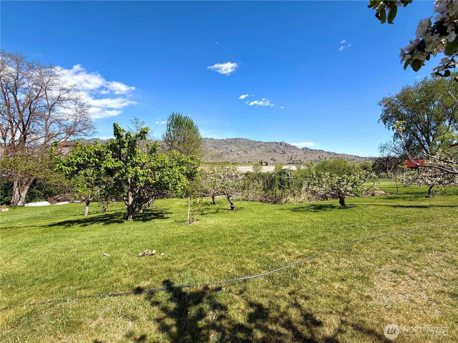 1024 Old Hwy 97 , Brewster, WA 98812