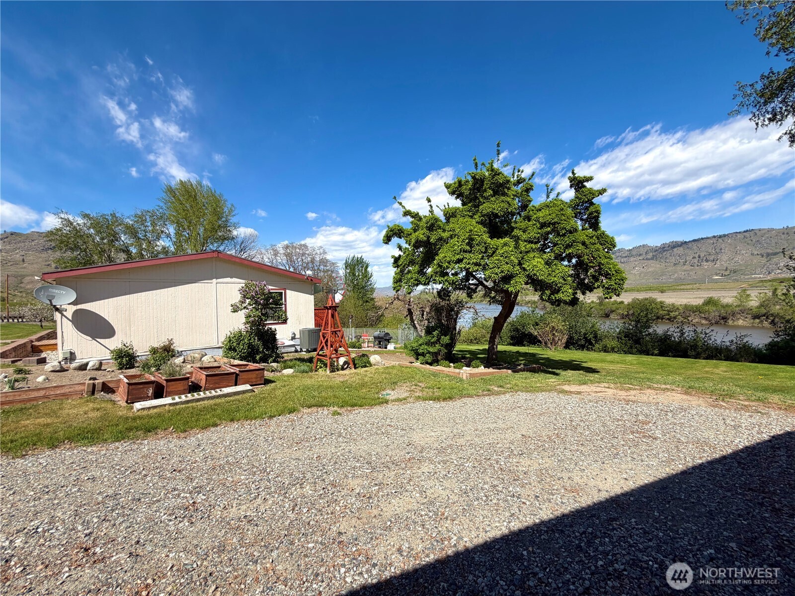 1024 Old Hwy 97 , Brewster, WA 98812