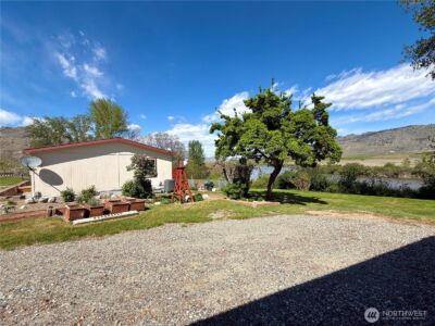 1024 Old Hwy 97 , Brewster, WA 98812 - Photo 38