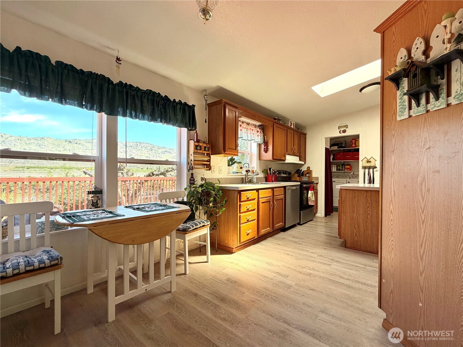 1024 Old Hwy 97 , Brewster, WA 98812