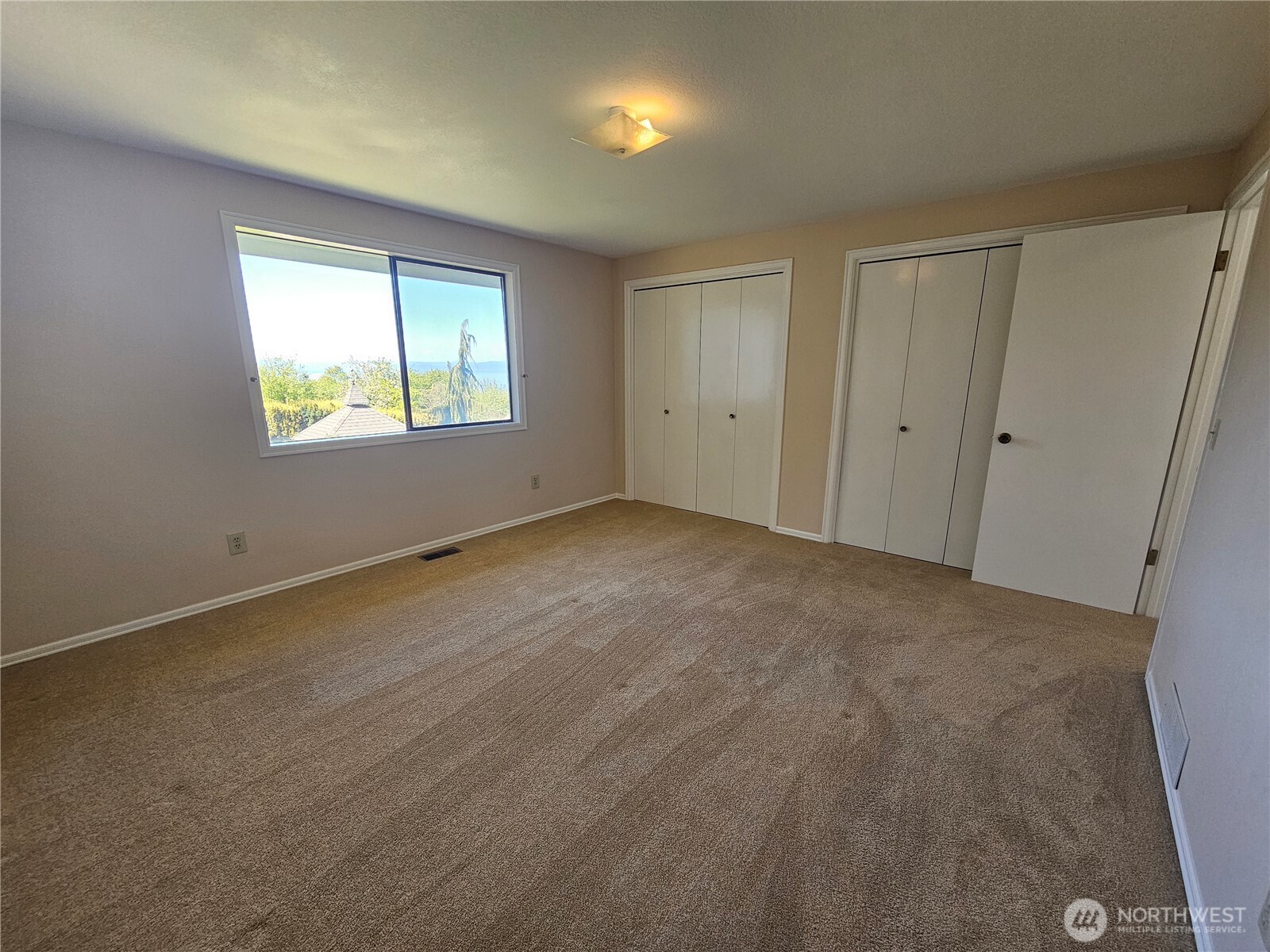 1426 W 4th Street , Port Angeles, WA 98363