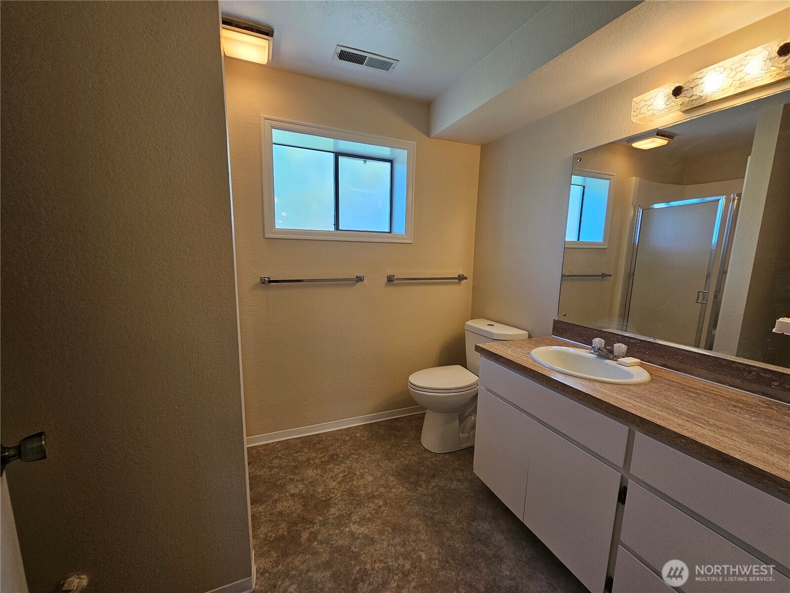 1426 W 4th Street , Port Angeles, WA 98363