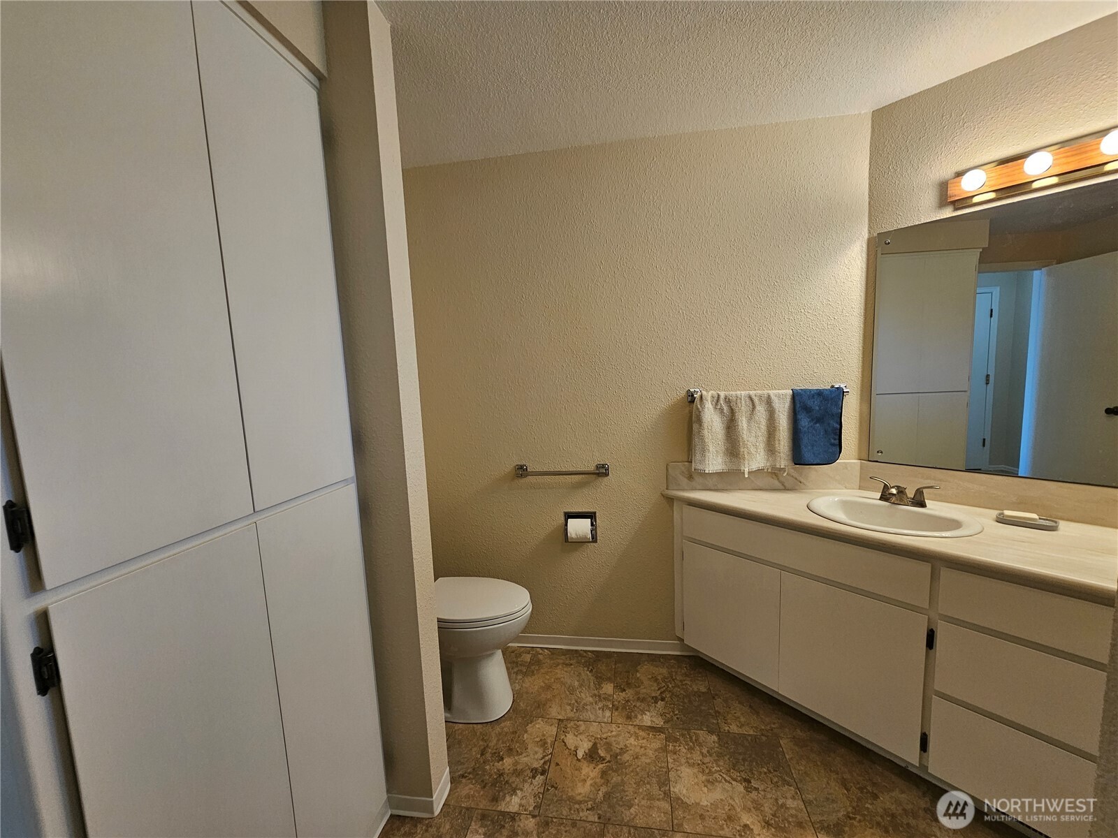 1426 W 4th Street , Port Angeles, WA 98363