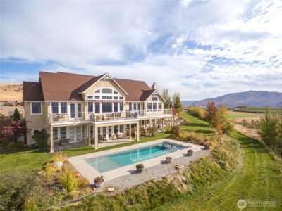 357 Lakayuse Road , Manson, WA 98831
