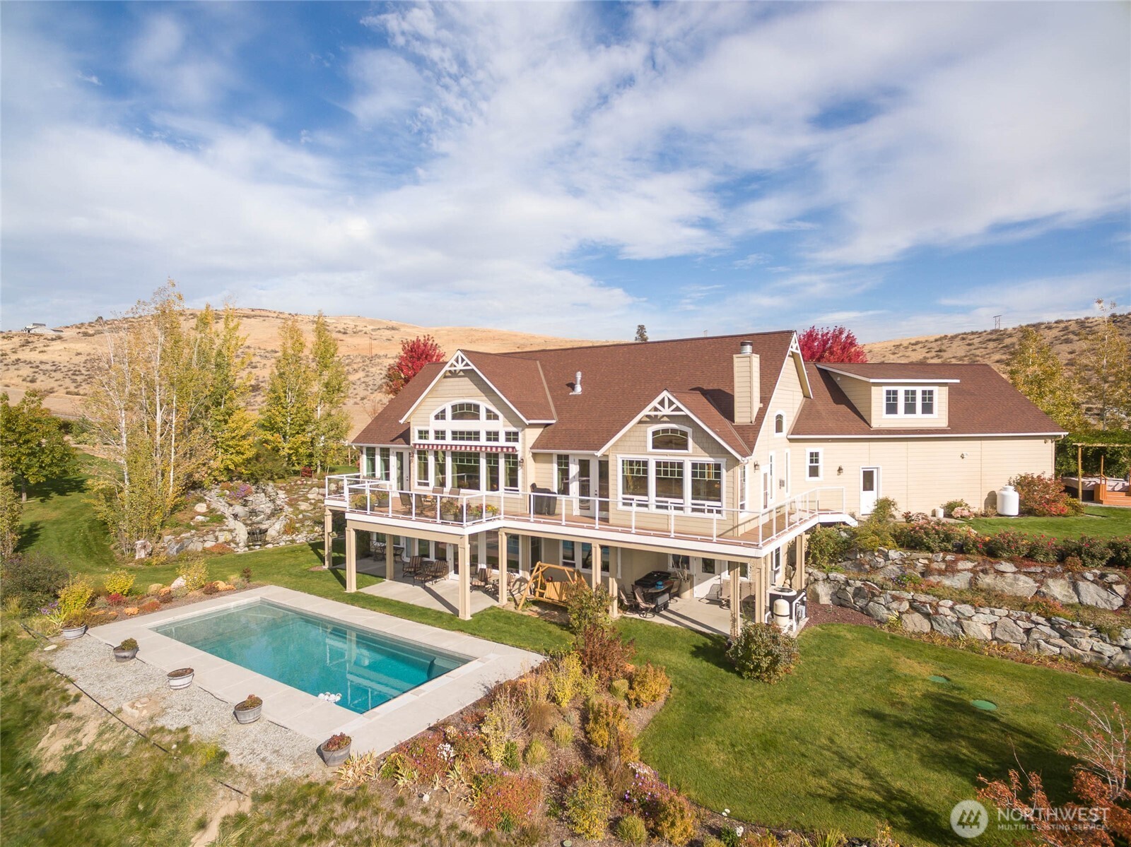 357 Lakayuse Road , Manson, WA 98831