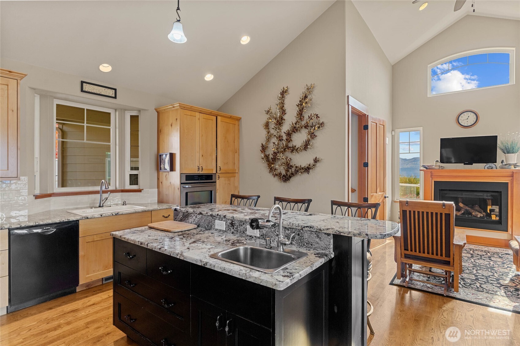 357 Lakayuse Road , Manson, WA 98831