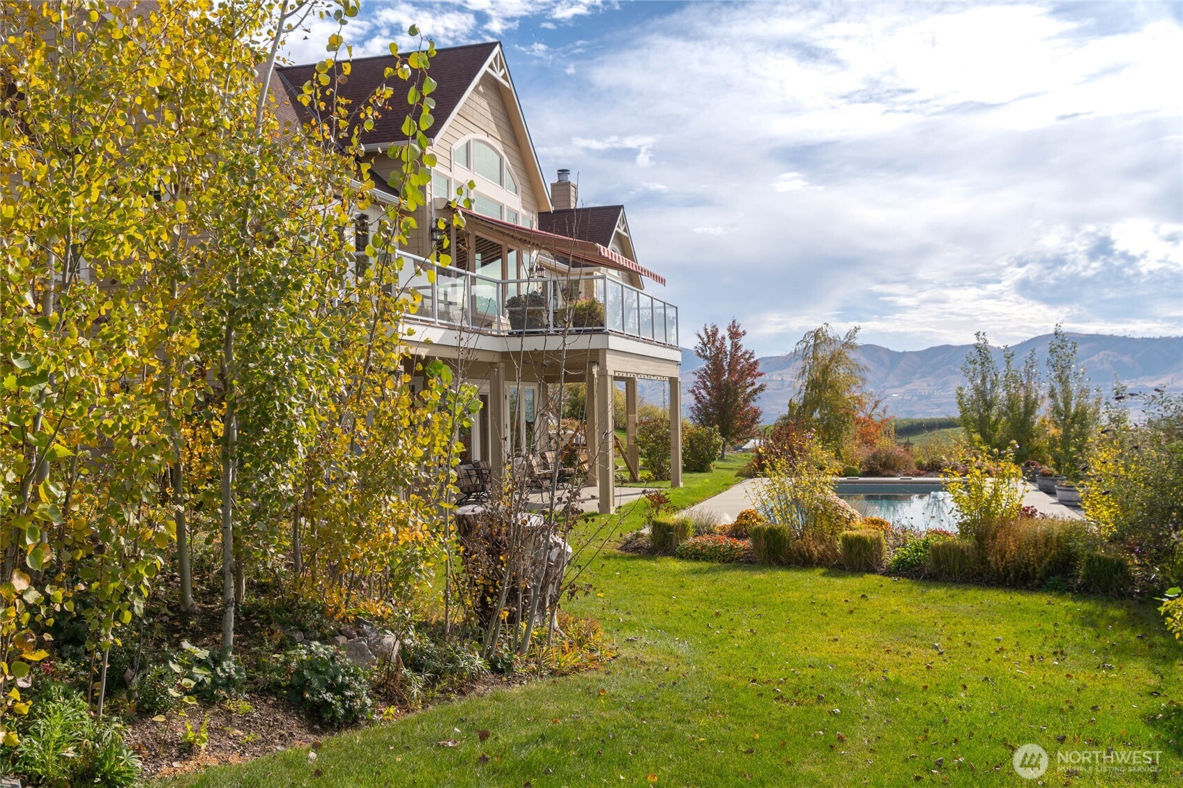 357 Lakayuse Road , Manson, WA 98831