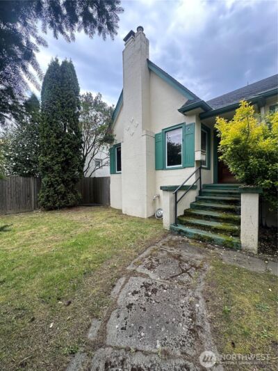 7818 NE Lake City Way NE, Seattle, WA 98115 - Photo 1