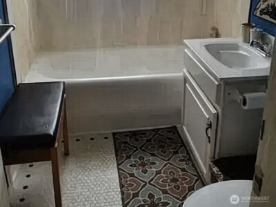 7818 NE Lake City Way NE, Seattle, WA 98115 - Photo 7
