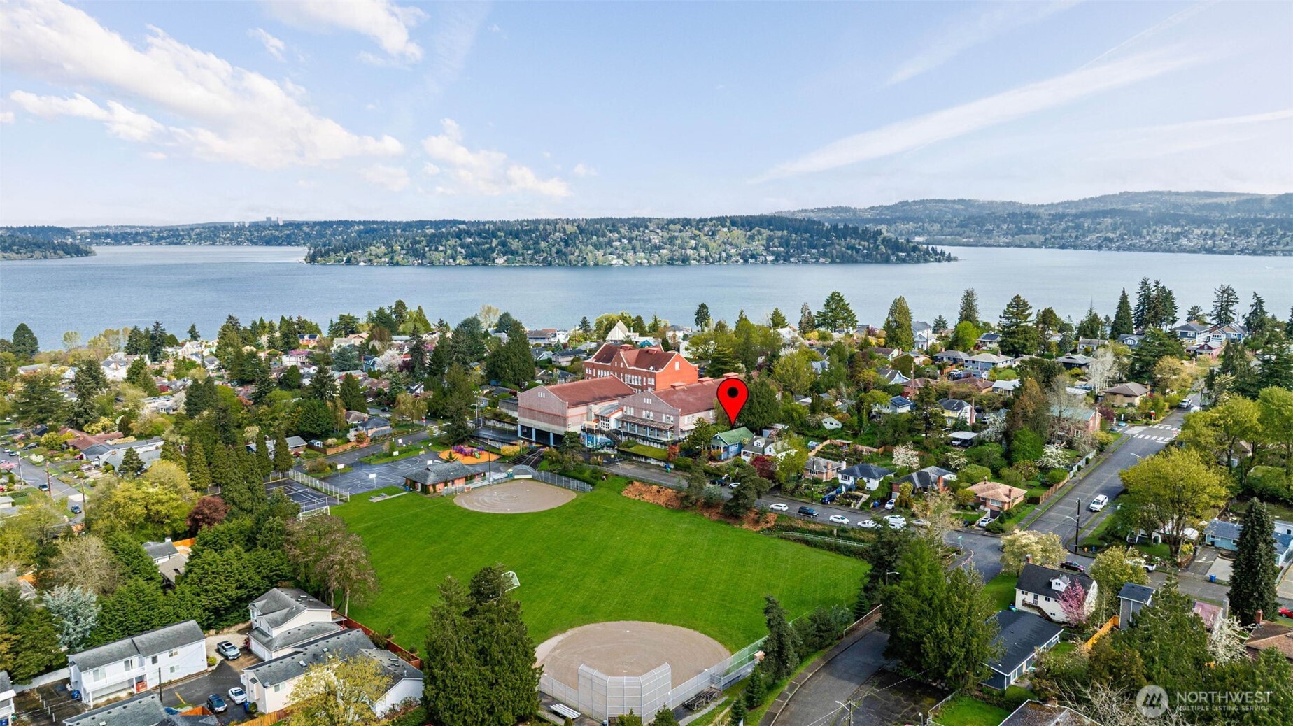 9732 59th Avenue S, Seattle, WA 98118