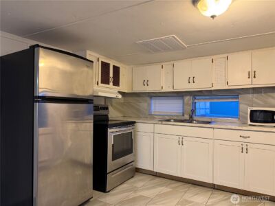 159 136th Street S #13, Tacoma, WA 98444 - Photo 7