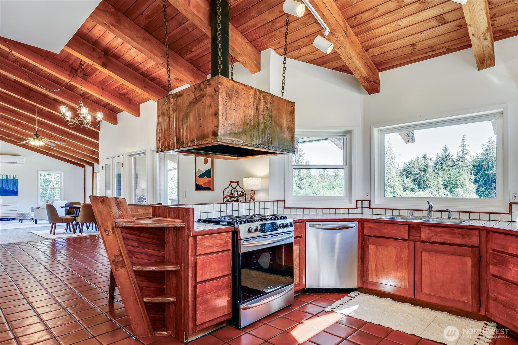 2801 West Valley Road , Chimacum, WA 98325
