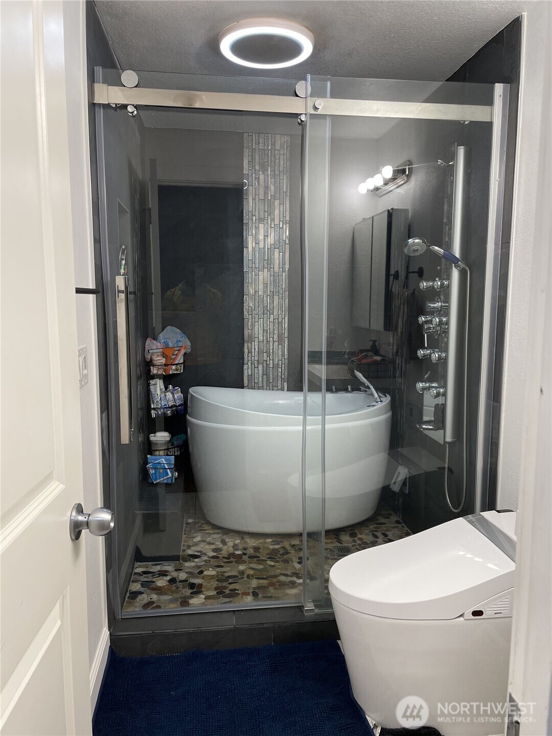 42826 RE Undisclosed , Redmond, WA 98052