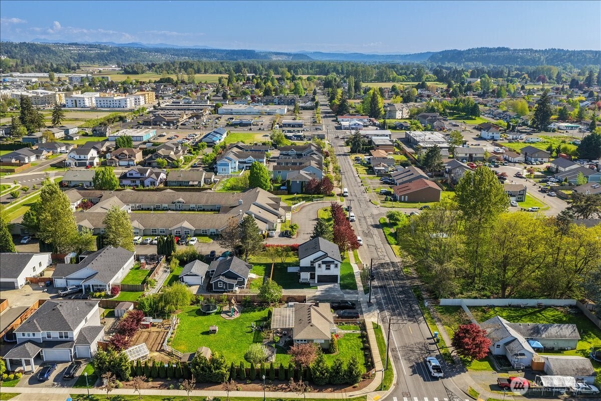 5701 Parker Road E, Sumner, WA 98390