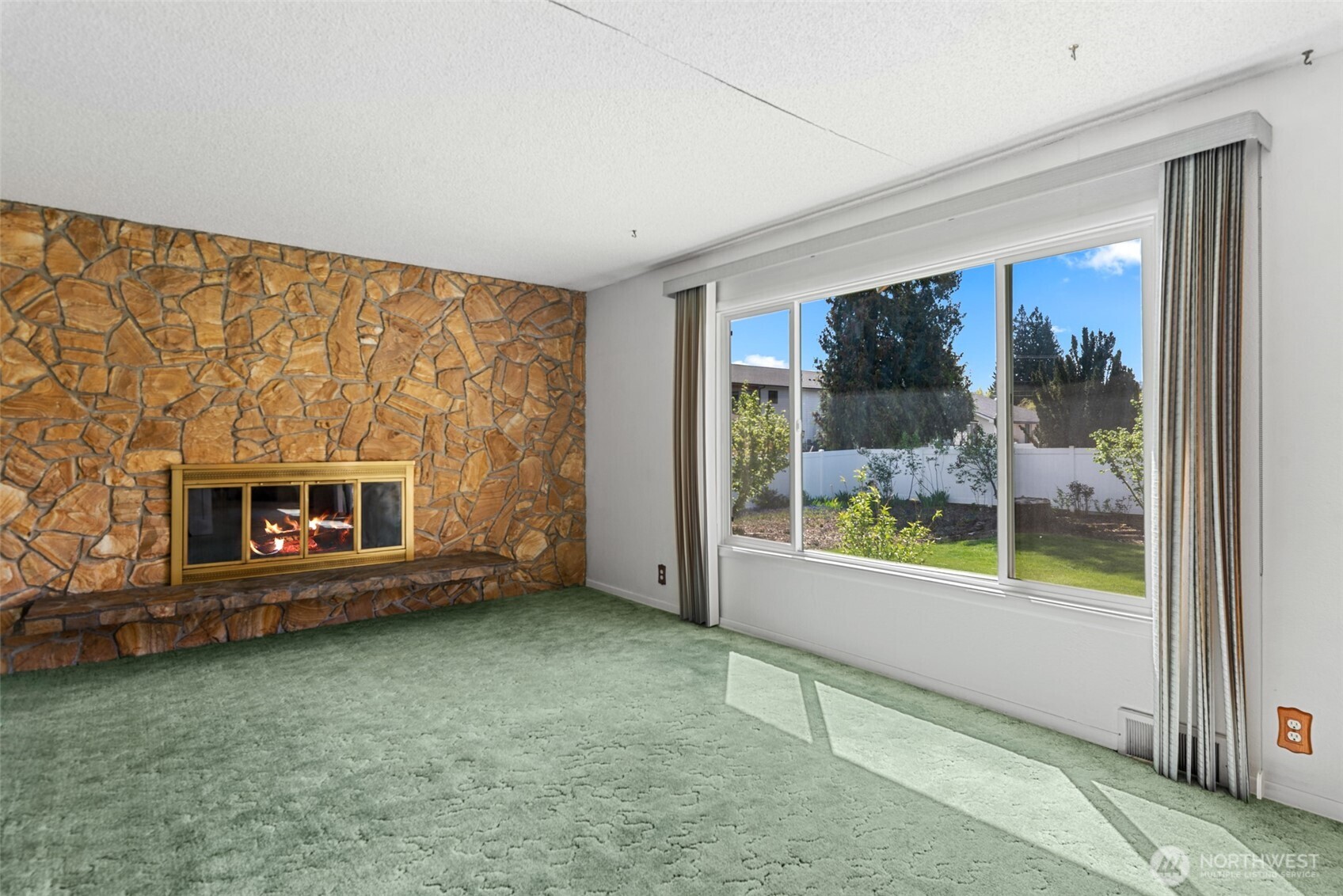 1427 2nd Street , Wenatchee, WA 98801