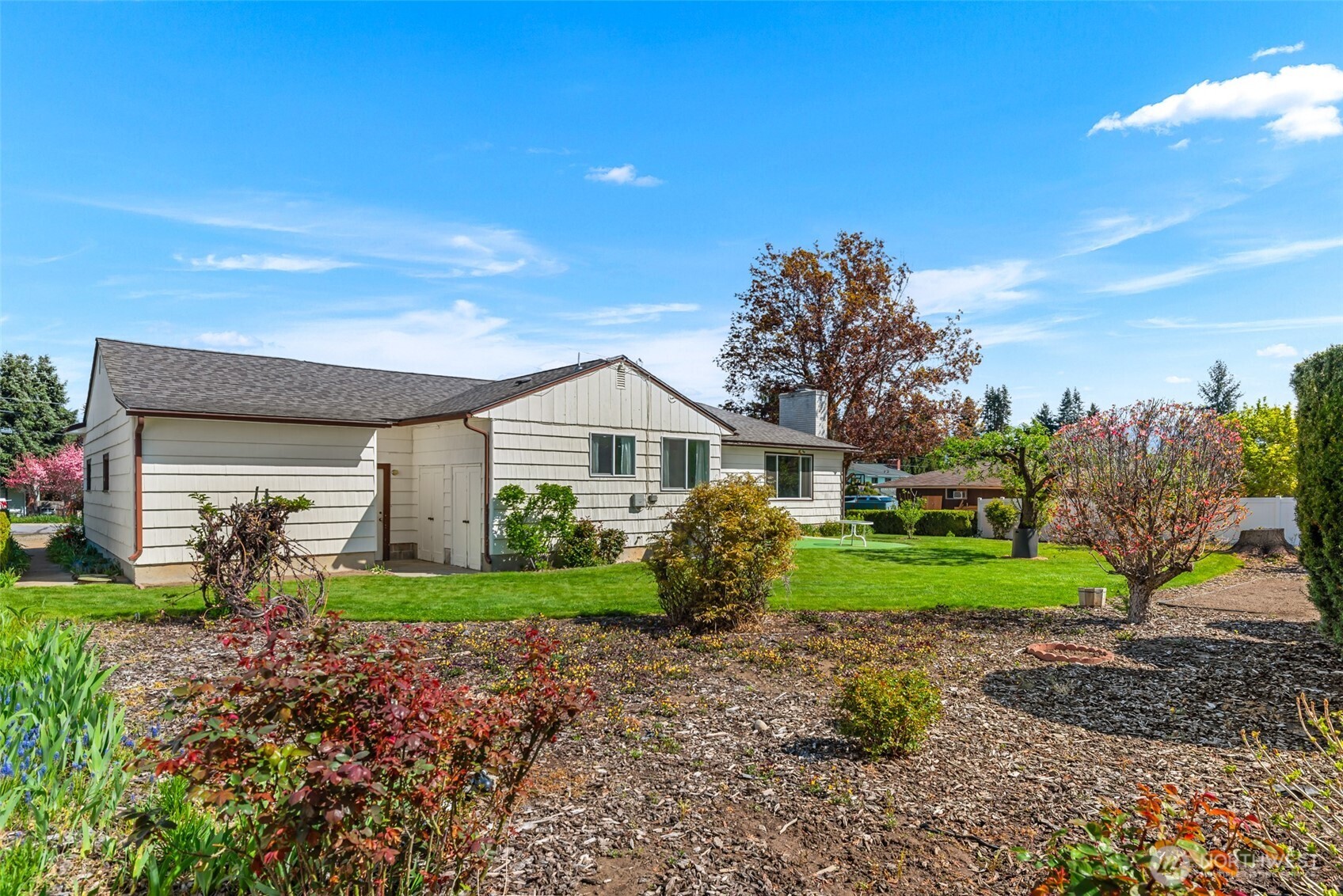 1427 2nd Street , Wenatchee, WA 98801