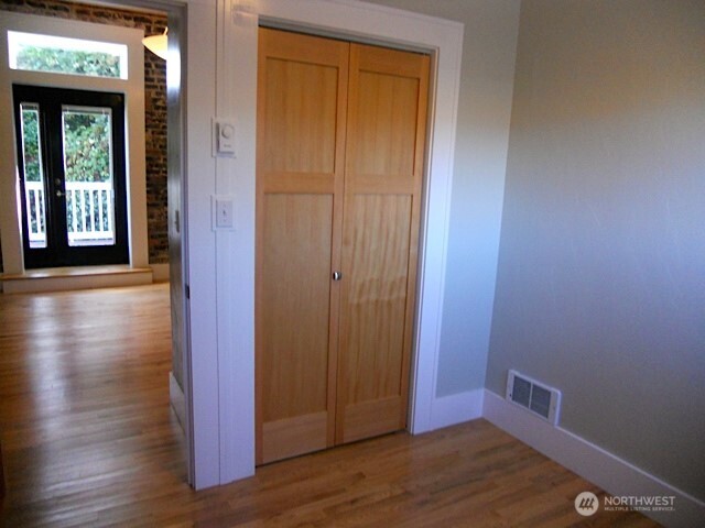 112 1/2 E 1st Street #204, Port Angeles, WA 98362