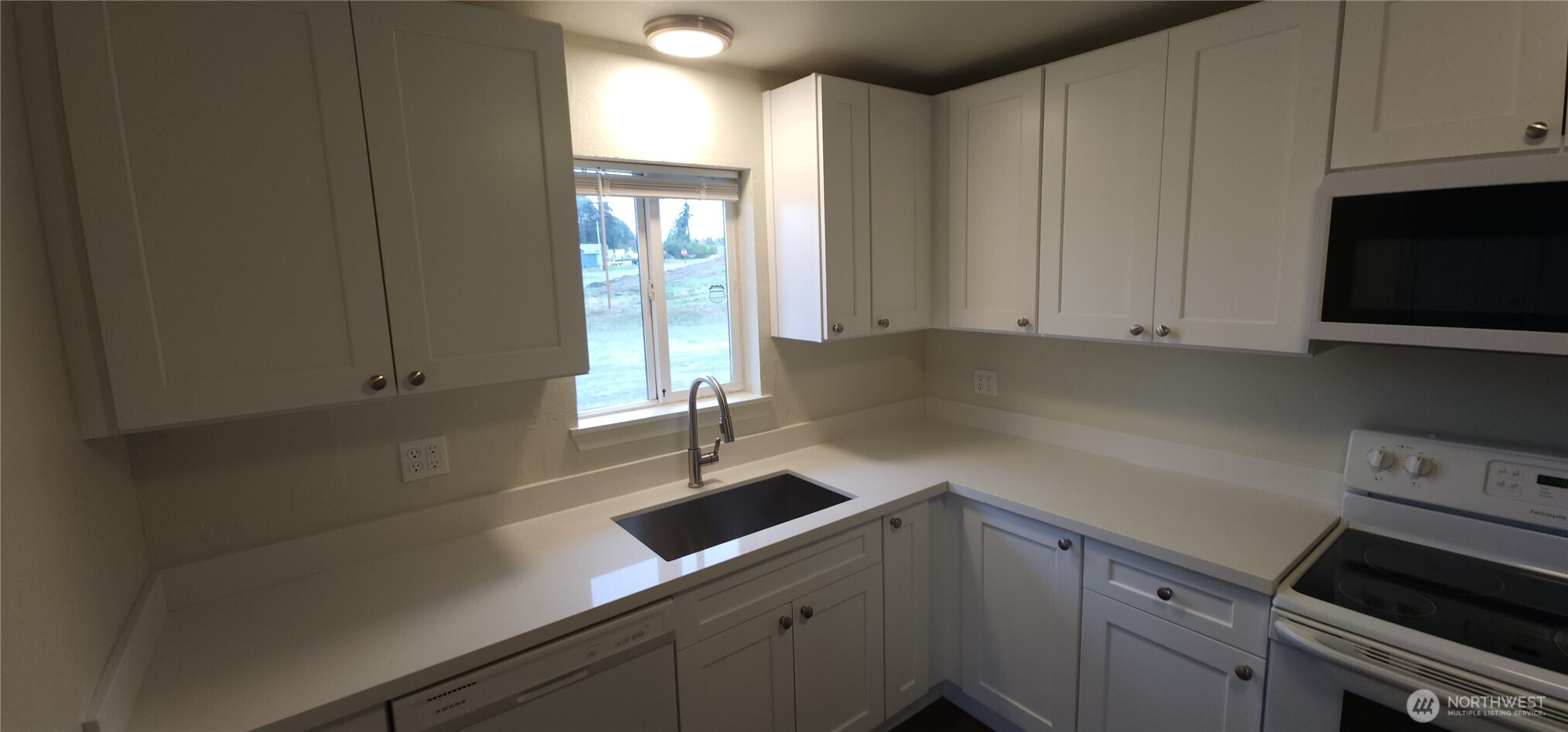 2350 E Pioneer Road , Port Angeles, WA 98362