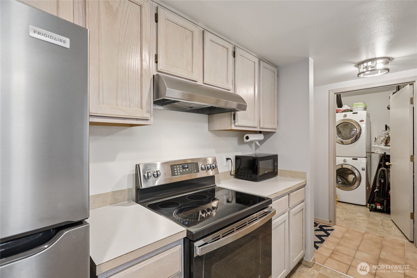 11532 15th Avenue NE #202, Seattle, WA 98125