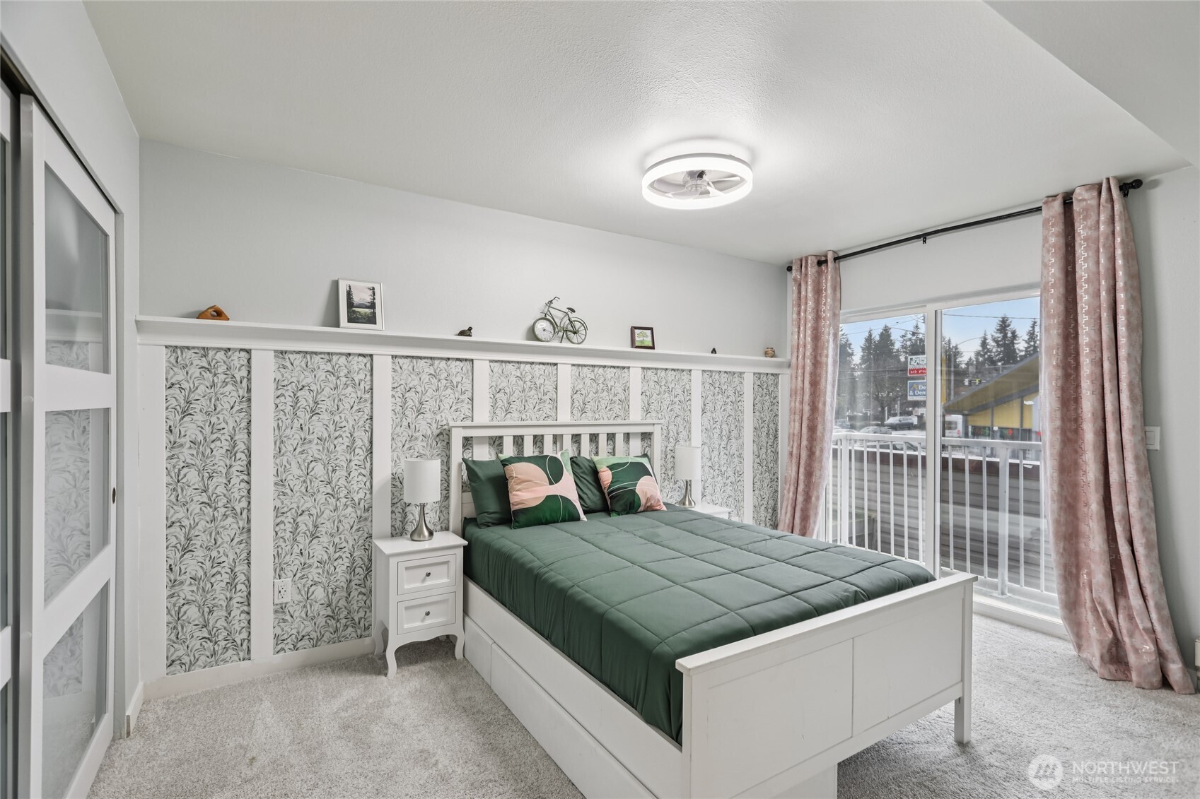 11532 15th Avenue NE #202, Seattle, WA 98125