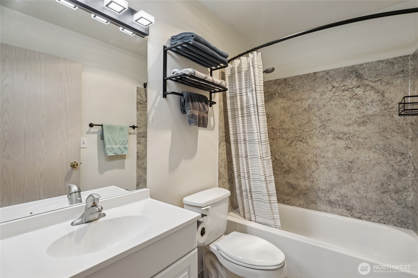 11532 15th Avenue NE #202, Seattle, WA 98125